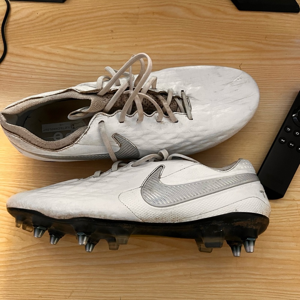 Nike Tiempo Legend 8 ‘White Platinum’ Soft Ground